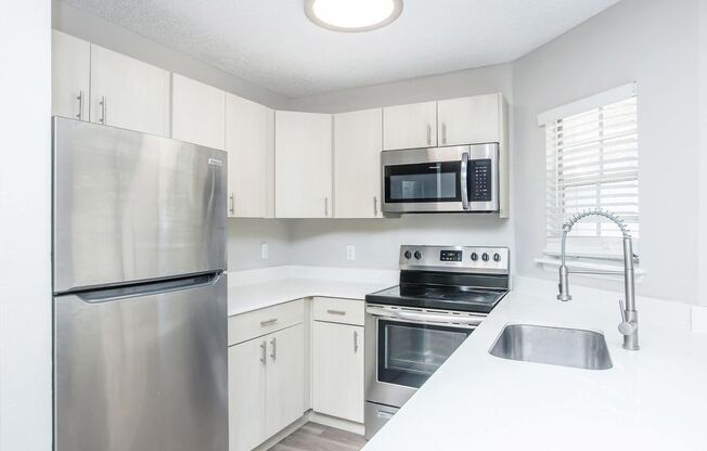 1 bed, 1 bath, 792 sqft, $1,325, Unit 73