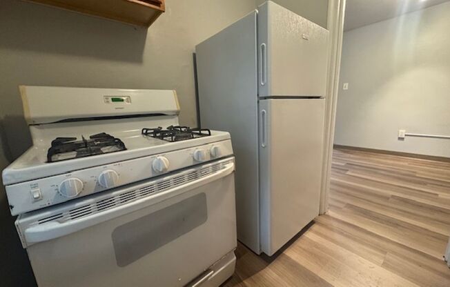3 beds, 1 bath, 1,000 sqft, $1,649, Unit 6230 Fifth Ave. #224E
