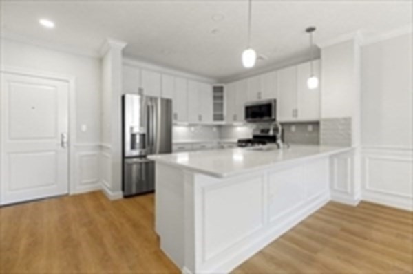 320 MIDDLESEX AVE