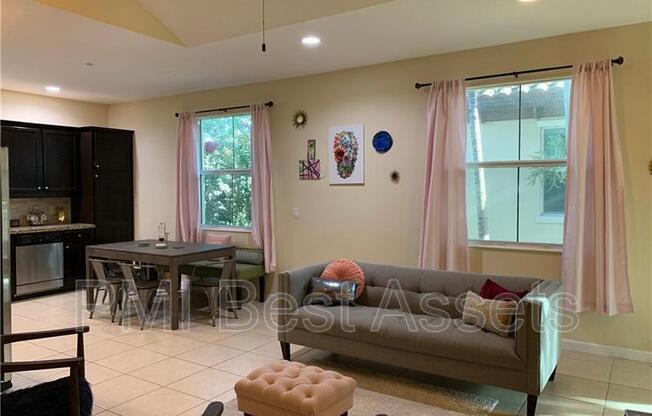 2967 SAINT THOMAS DR
