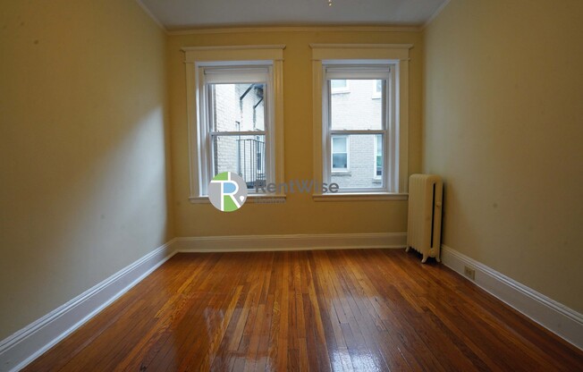 60 Woodstock Ave