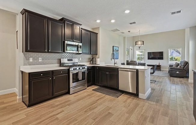 417 SWEET OAK WAY