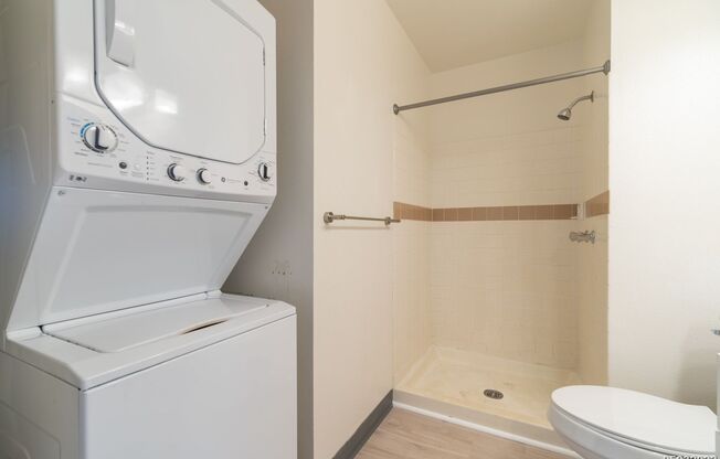 $2,700 / 2br - 750ft2 - 2br/2ba/1pkg Townhouse in Hoomaka Village(Waipahu)