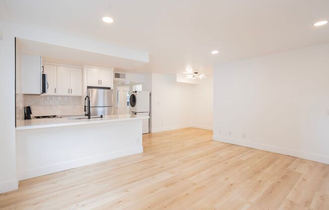 Newly Remodeled 2 bed / 2 bath in West Hollywood