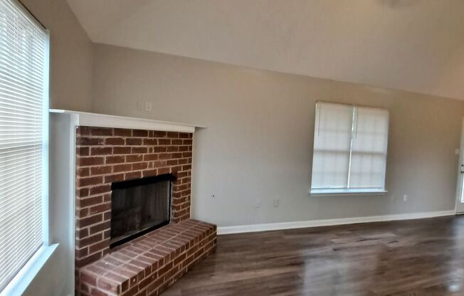 Welcome to this charming 3 bedroom, 2 bathroom brick beauty located on a cove lot in Olive Branch, MS.