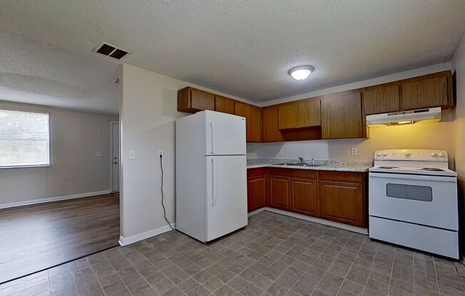 3 beds, 1 bath, $1,295