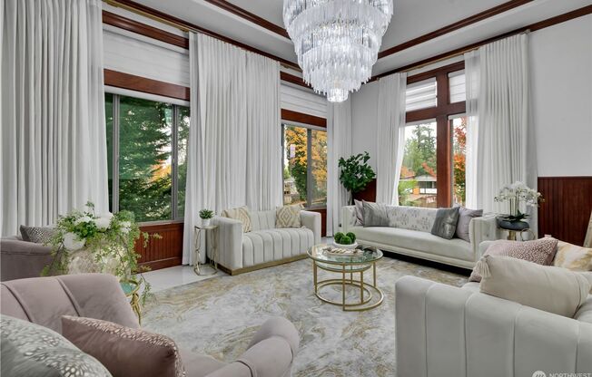 Exquisite Custom-Built 6 Bedroom 5.5 Bath House in Kent