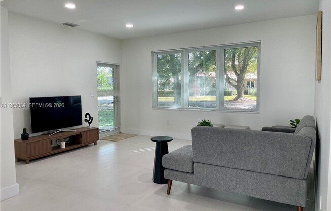 5352 ORDUNA DR