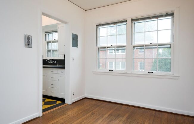 1 bed, 1 bath, 640 sqft, $1,499, Unit 5400-2