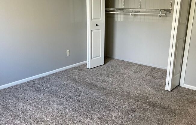 1 bed, 1 bath, 660 sqft, $965, Unit 929-12