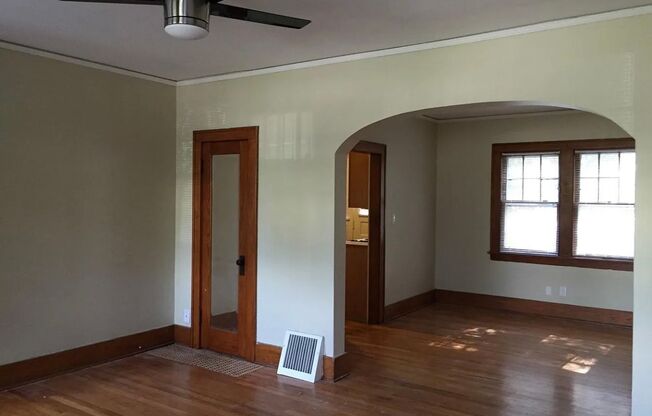 Amy Court Apartments (137 N. 33rd St.)