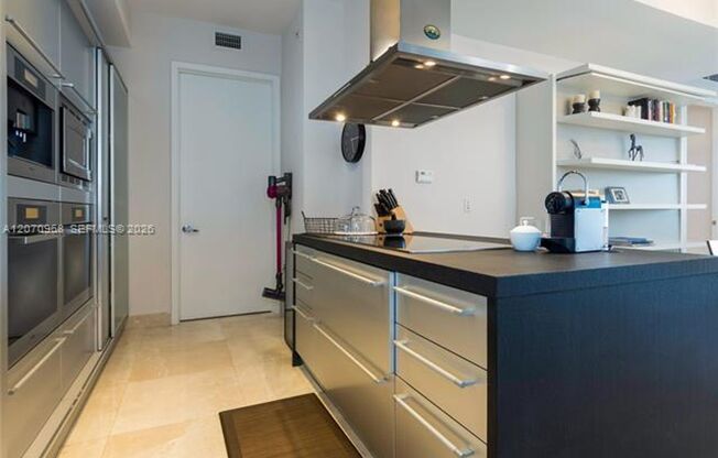 18201 Collins Ave cu-4208, Sunny Isles Beach, FL 33160