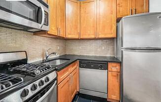 1 bed, 1 bath, $3,295, Unit 6F