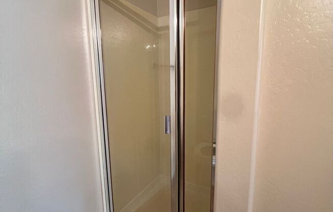 2 beds, 2 baths, $1,900, Unit #2001