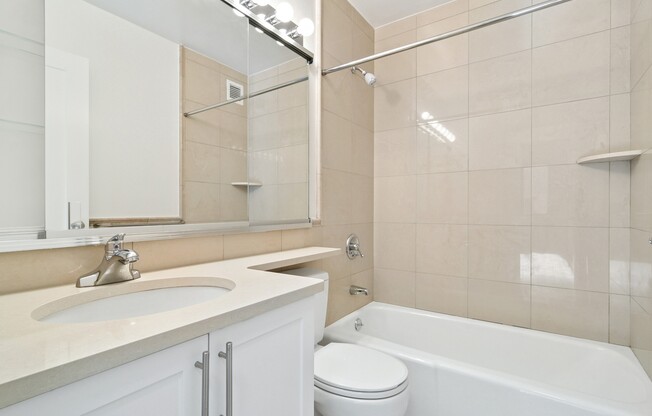 1 bed, 1 bath, 620 sqft, $4,200, Unit E05