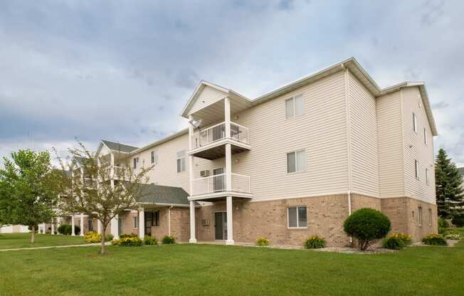 Pinehurst Apartments | Fargo, ND