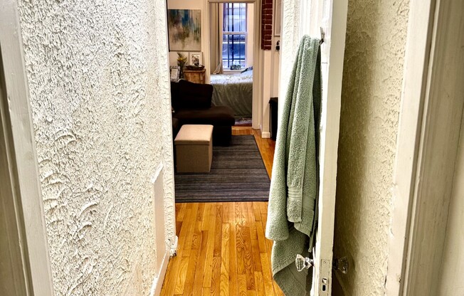 28 MYRTLE ST