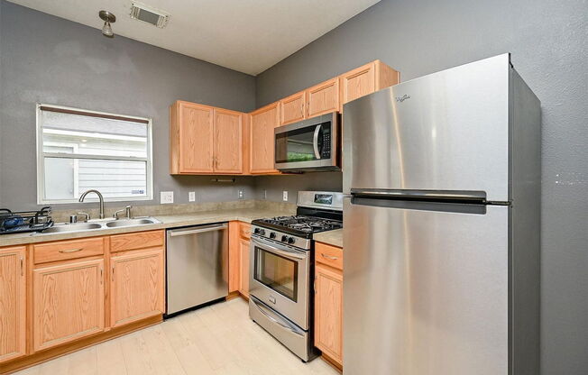 3 beds, 1.5 baths, 1,288 sqft, $1,377