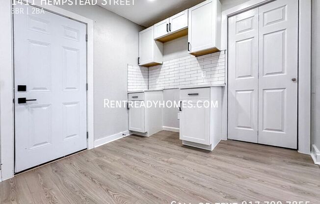 1411 HEMPSTEAD ST