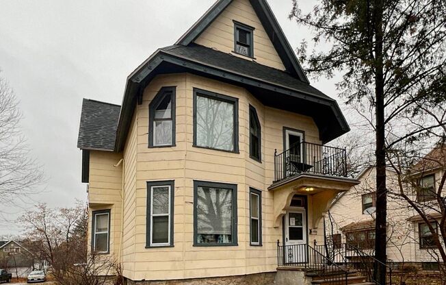 526 S Webster Ave.