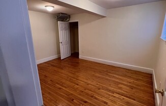 14 Centre St