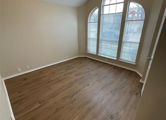 1207 MULE DEER DR