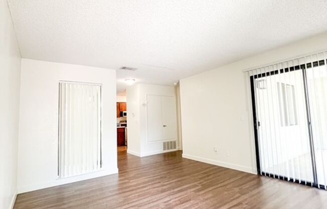 1 bed, 1 bath, 665 sqft, $1,410, Unit 1814-205