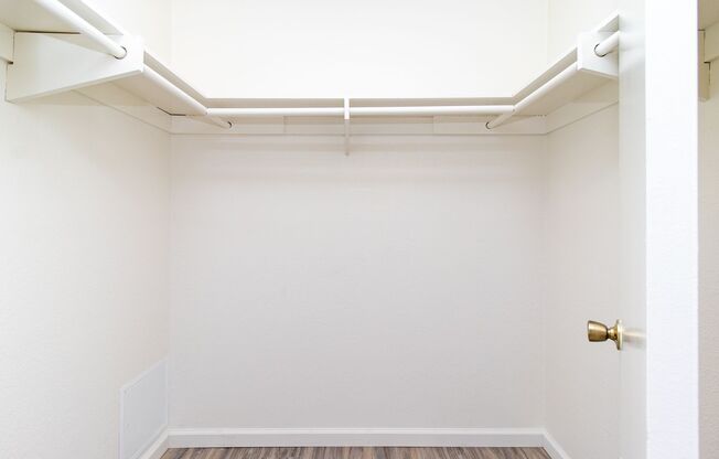 1 bed, 1 bath, 642 sqft, $1,895, Unit G10