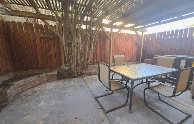 693 AMBLING GAIT AVE