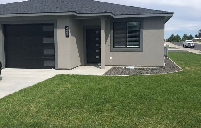 Beautiful New Construction Condo!!