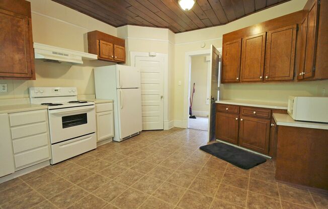 1 bed, 1 bath, $1,425