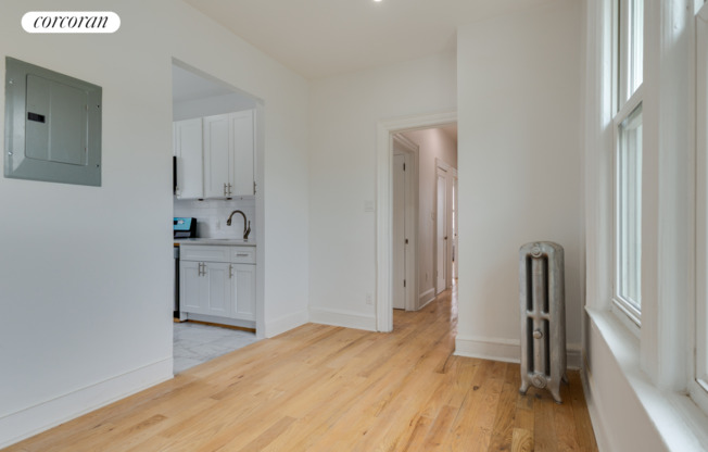 152 E 53 ST