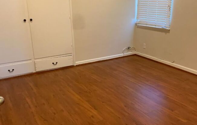 1 bed, 1 bath, 700 sqft, $1,995, Unit 51551/2