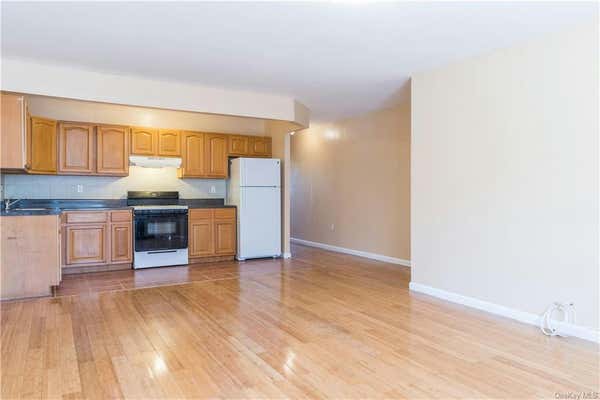 2 beds, 2 baths, $2,700, Unit 2