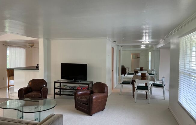 2 beds, 2 baths, $2,500