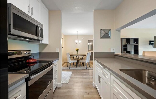 1 bed, 1 bath, 683 sqft, $2,450, Unit E118