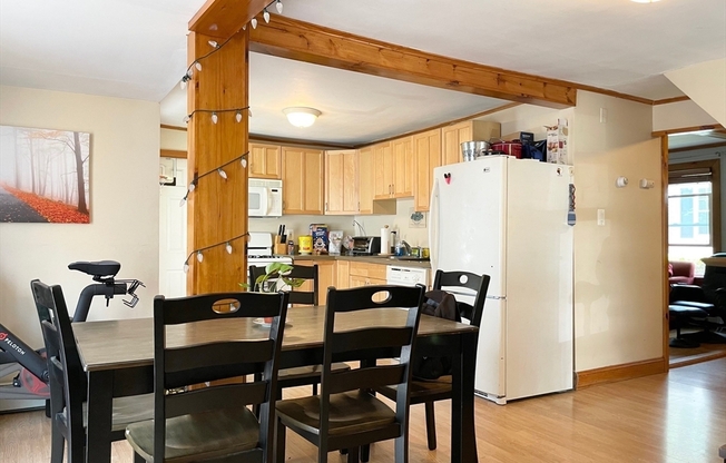 24 JENKINS ST