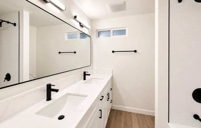 2 beds, 2 baths, 1,044 sqft, $3,246, Unit #202-R