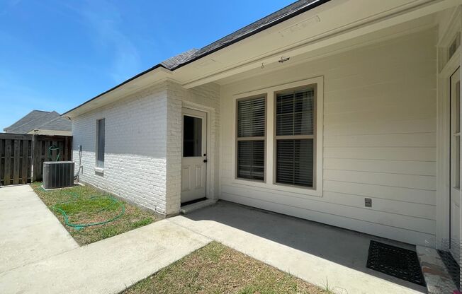 4 beds, 2 baths, $2,200