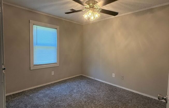 2 beds, 1 bath, 725 sqft, $949, Unit 807-29TH R