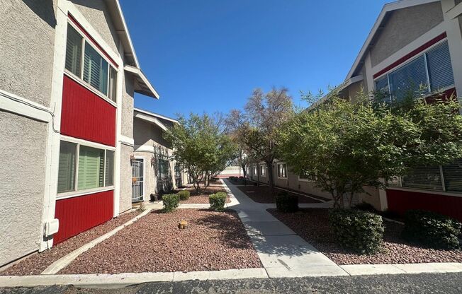 Beautiful Townhouse 2 Bedrooms 1 1/2 Baths Newly Renovated!!! WONT LAST LONG!!