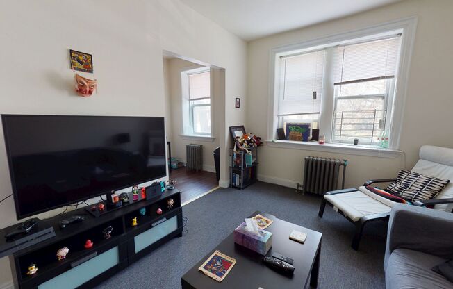 1 bed, 1 bath, 471 sqft, $1,125, Unit 1-H