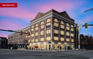 Stunning Down Town Condo in Secure Building