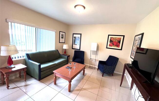 2015 Funston St Apt 3