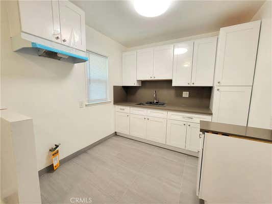 2 beds, 1 bath, 900 sqft, $2,050