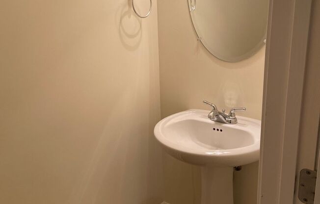 2 beds, 2.5 baths, 1,130 sqft, $1,800, Unit 3317