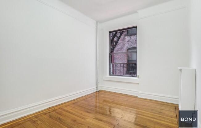 2 beds, 1 bath, $4,199, Unit 3D