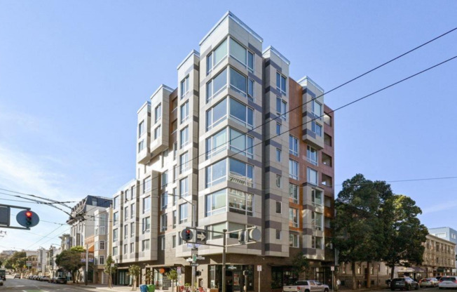 Modern Urban Oasis with Floor-to-Ceiling Windows in Vibrant Hayes Valley Neighborhood