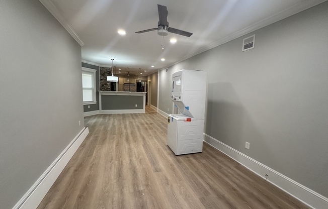 3 beds, 1 bath, $3,000, Unit 1