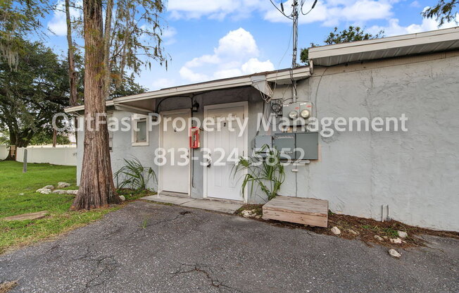 4611 N HUBERT AVE